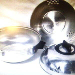 Vintage Chrome West Bend BUN WARMER w/ Bakelite Handles Serving Oven Metal Bowl